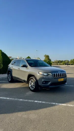 Used Jeep Cherokee in Al Batinah