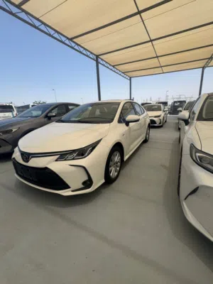 TOYOTA COROLLA BRAND NEW 1.8 HYBRID FULL OPTION