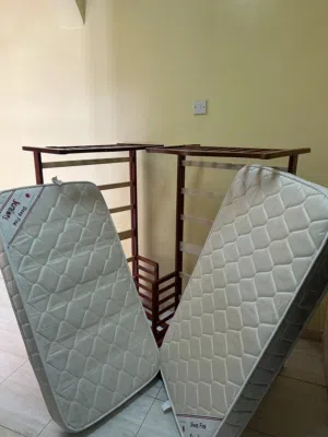 اسرة اطفال بحاله جدا ممتازه ب 25 ريال Kids beds with mattress only 25 OMR