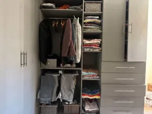 دريسينج للبيع بحاله جيدة جدا علي شكل حرف L