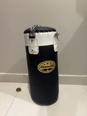 Heavy weight power fit punching bag with hanging chains