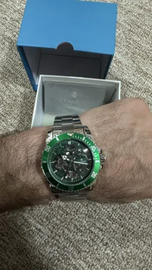 ساعه كلاسيكو بلون مميز وجديده!