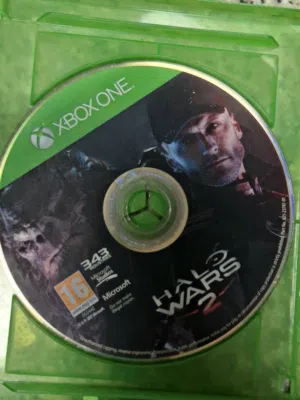 أسطوانة لعبة Halo Wars 2 الأصلية لـ Xbox One