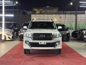 تويوتا لاندكروزر VXR 5.7 V8 فل أوبشن رقم 1  5 كاميرات - رادار - هيدروليك