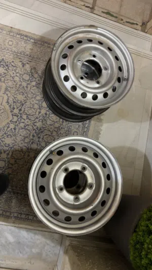 هلل للبيع 16 خمس براغي نظاف معى براغيهم65