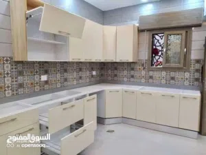 فني مختص فك وتركيب وصيانة جميع انواع المطابخ والديكورات المنزليه 56764