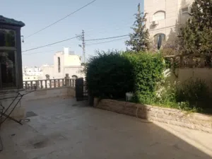 شقة ارضية للبيع