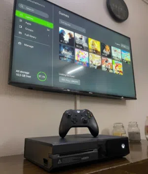 Xbox one بسعر لقطة مع11  ألعاب