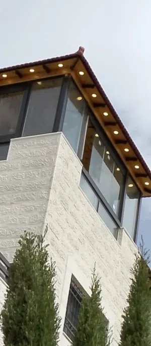 كرميد ايطالي كامل مع زجاج سوكريت دبل للبيع كامل مساحة 350متر