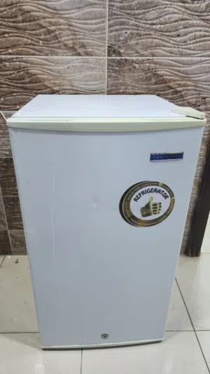 Smartech small fridge clean