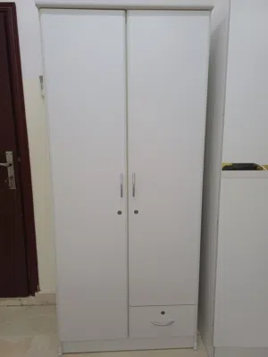 خزانة للبيع