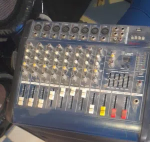 سمعاتDJ ومكسر الصوت شغالات حاله 100٪ بسعر محترم وابن حلال