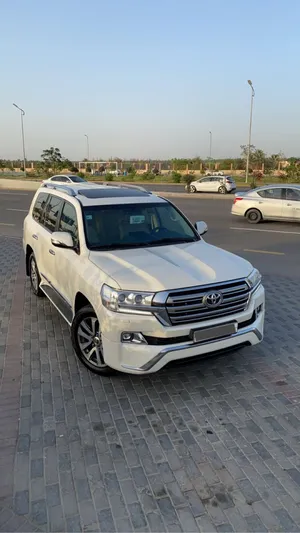 Used Toyota Land Cruiser in Al Madinah