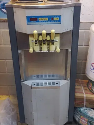 مكينة بوظة