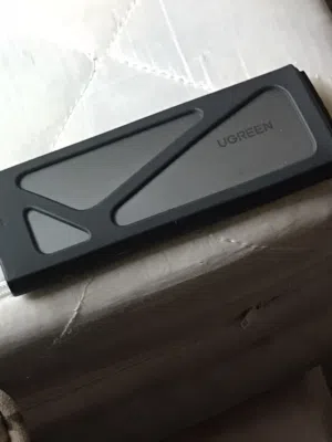يوجرين ssd خارجية usb c بسرعة 10 جيجبايت فالثانية + memory card سعة 256 GB