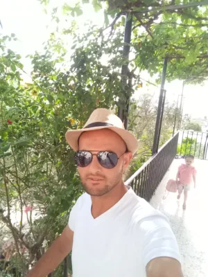 ادهم عبد الكريم عساروه 