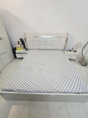 BEDROOM SET-EXCELLENT CONDITION-LOW PRICE