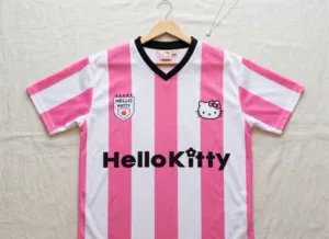 التيشيرت الرياضي هلو كيتي (Hello Kitty Jersey)