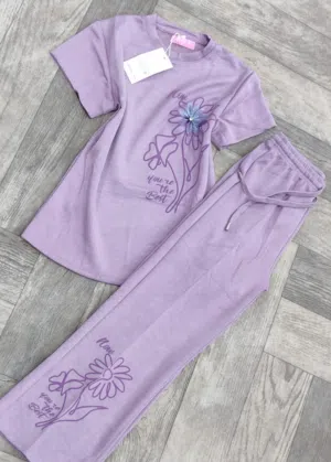 ملابس طقم بناتي