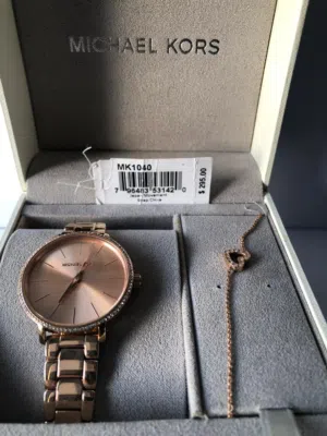 مايكل كورس الاصليه