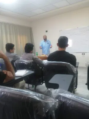 ارتقِ بمستقبلك بإتقان اللغة الإنجليزية أونلاين بأسلوب احترافي حديث يعتمد على الفهم والتطبيق لا الحفظ