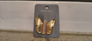 Lapel pin نسائي