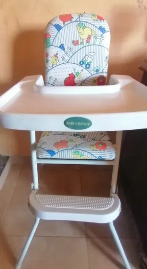 كرسي طعام للاطفال