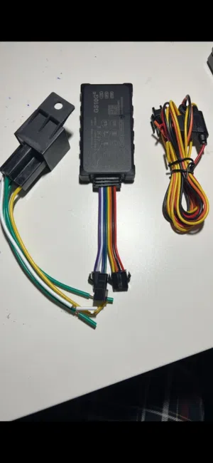 GPS TRACKER FOR SALE 450 dirhams