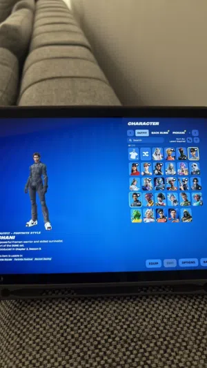 حساب فورت للبيع