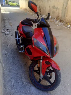 سكوتر فاليرو  ايطالي