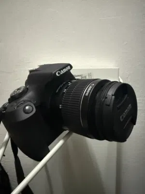 Canon EOS 2000D