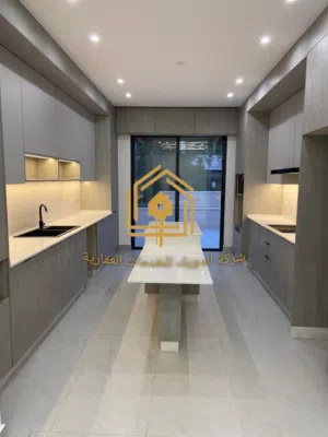 شقة فاخرة جديدة لم تسكن أرقى واجمل مناطق ام اذينة