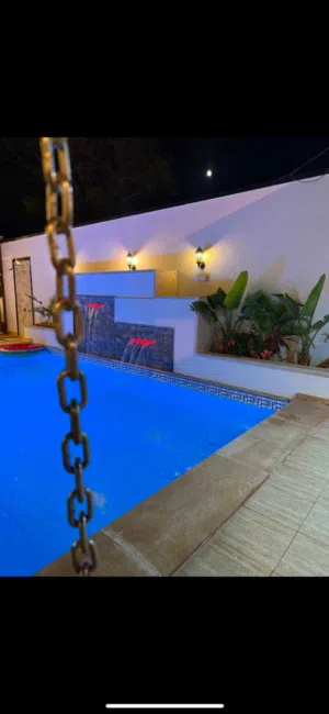 استراحة للايجار عين زارة الباعيش شارع حوزة الورد مفروشة بالكامل للايجار الشهري والعيد