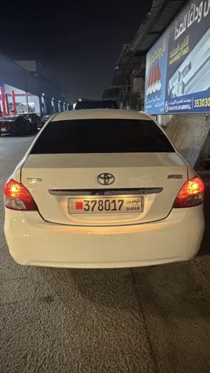 Toyota Yaris ( 2012 )
