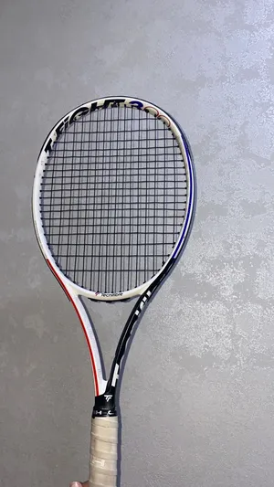 tennis racket