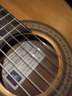 Spanish classic guitar, غيتار كلاسيكي إسباني