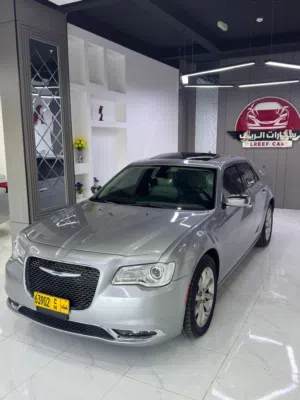 Used Chrysler 300 in Al Dhahirah