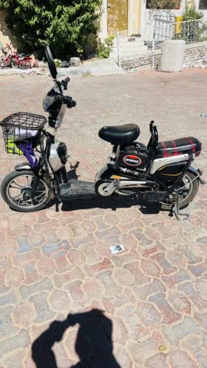 اسكوتر كهربائي بحاله جيده جدا