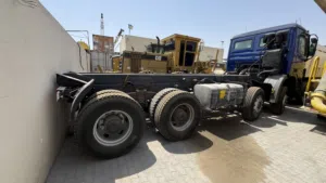نضع بين أيديكم شاحنة مرسيدس Merceds Benz  الغنية عن التعريف الموديل الأسطوري لعام 2005بحالة ممتازة