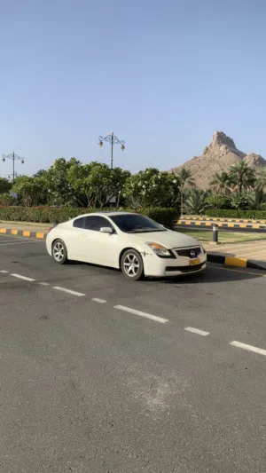 نيسان التيما 2008 كوبيه مستعملة مرخصة بجميع المواصفات الأمريكية