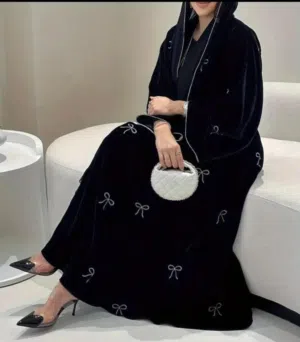 احلا العبايات الحبر مع الشال للعيد كوني الاحلى  الكميه محدوده احجزي وما بتندمي بس ب16 دينار