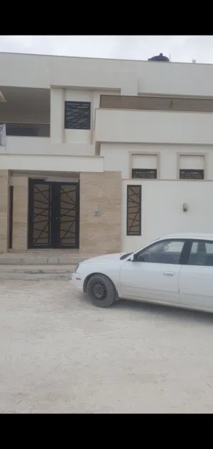 فيلآ دورين وبدرون حي اللبان للبيع