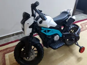 دراجة اطفال كهربائية