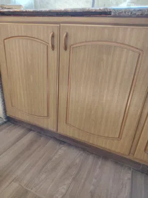 مطبخ كامل للبيع زان ولاتيه والفورمايكا ايطالي في غرفه 4×4 مطلوب فيه 350 دينار نهايتو شامل الرخام وال