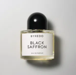 عطر بلاك سافرون من العطور الفاخرة