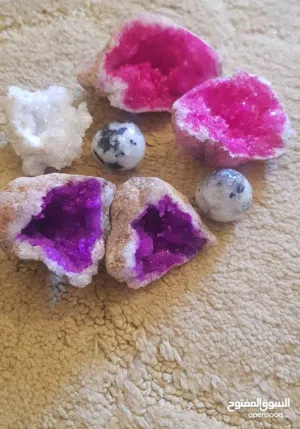 أحجار طبيعية