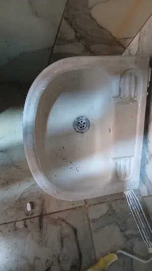 حوض حمام مستعمل للبيع