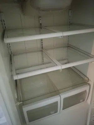 ثلاجه للبيع