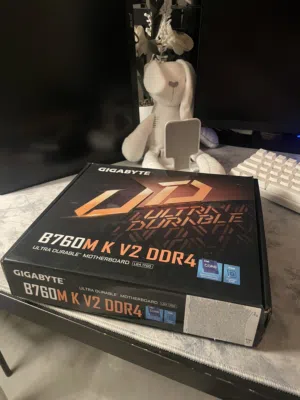 مذربورد جيجابايت للبيع