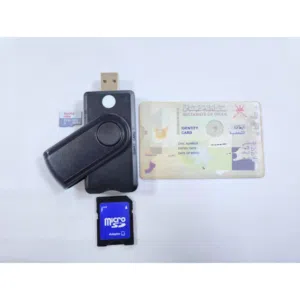 قارئ البطاقة الشخصية وبطاقات آخرى